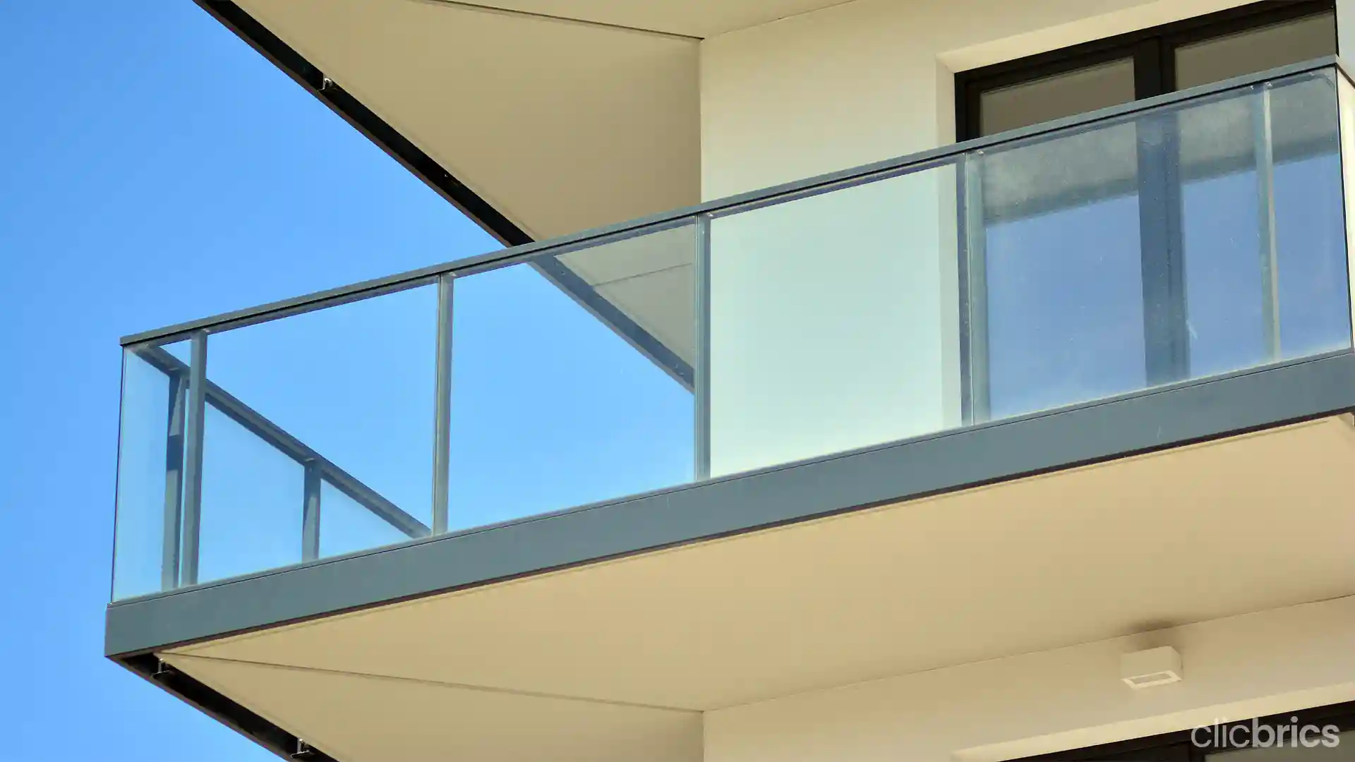 balcony glass railing design